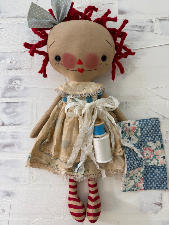 ROA6-08 Vintage Quilter Annie